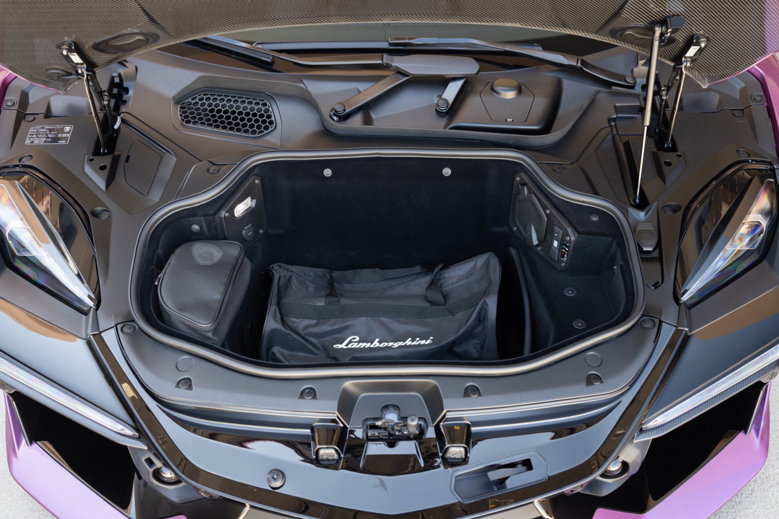 Used 2026 Lamborghini Revuelto AWD/4WD image 73