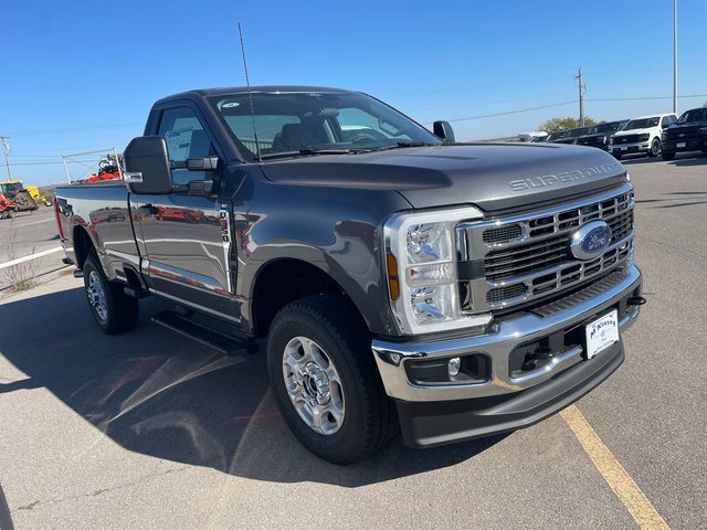 New 2026 Ford F350 XLT w/ FX4 Off-Road Package image 2