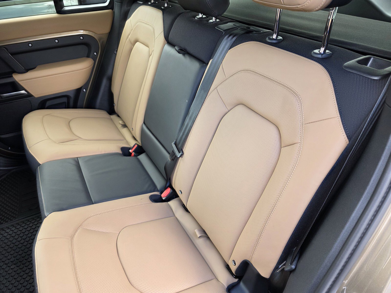 New 2026 Land Rover Defender 110 X image 13