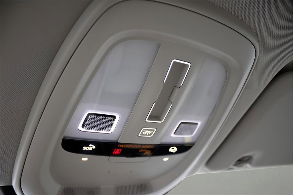 Certified 2025 Volvo XC60 T8 Core w/ Protection Package Premier image 28