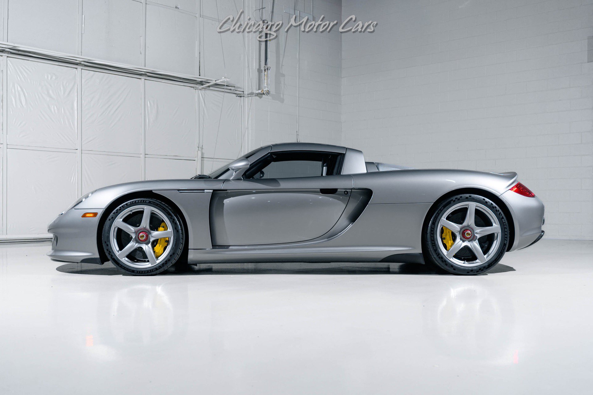 Used 2005 Porsche Carrera GT RWD image 32