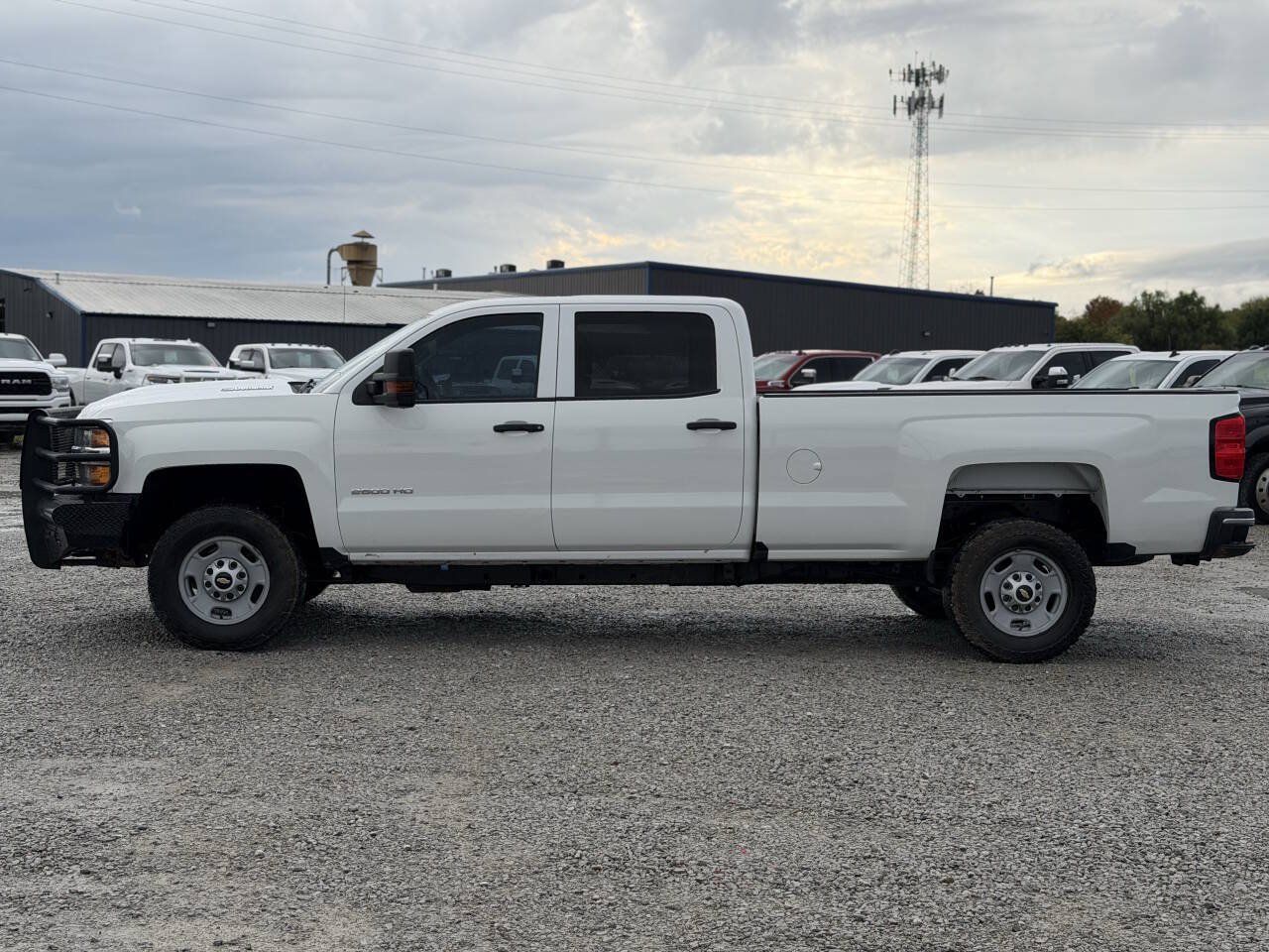 Used 2018 Chevrolet Silverado 2500 W/T w/ WT Convenience Package AWD/4WD image 2