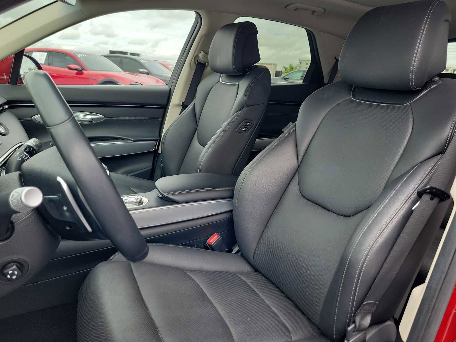 Used 2023 Genesis GV70 2.5T w/ Select Package image 15