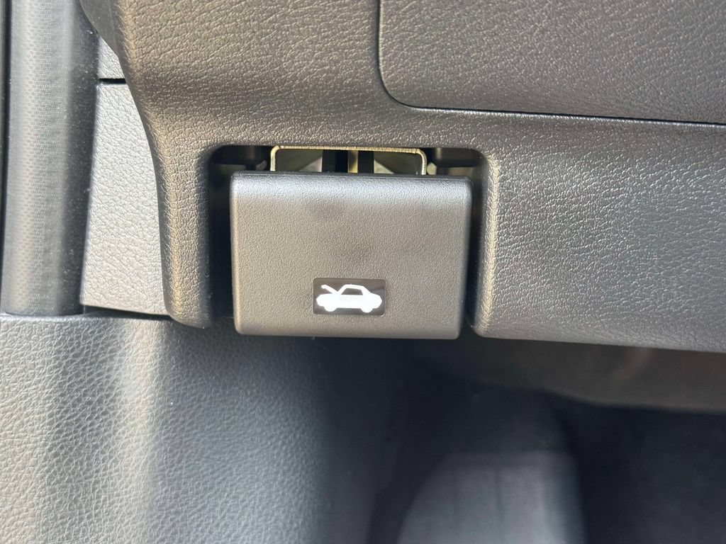 Used 2026 Nissan Kicks SV w/ Cold Weather Package AWD/4WD image 18