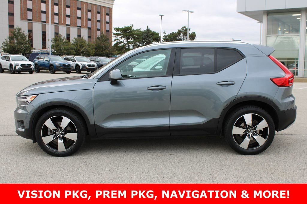 Used 2019 Volvo XC40 T5 Momentum image 8