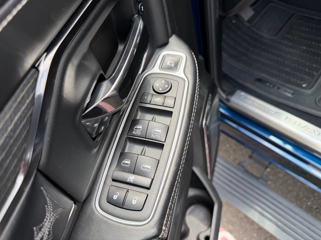 Used 2022 RAM 3500 Limited AWD/4WD image 13