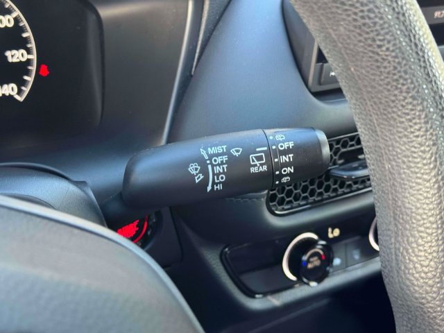 Used 2023 Honda HR-V LX image 27
