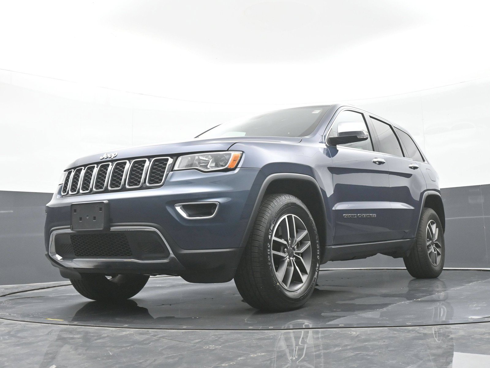 Used 2021 Jeep Grand Cherokee Limited AWD/4WD image 43