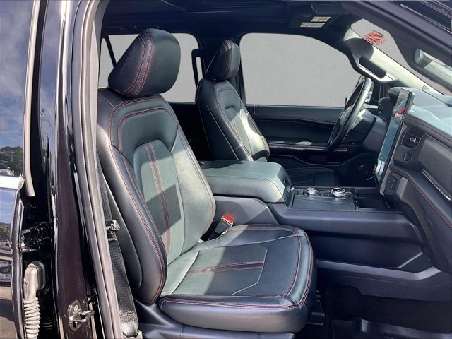 Used 2022 Ford Expedition Max Limited image 9