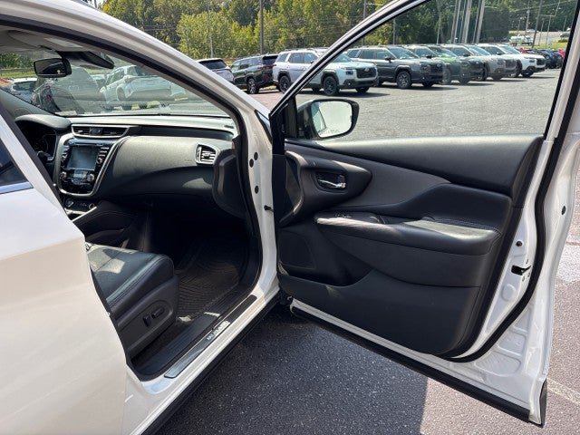 Used 2023 Nissan Murano SL FWD image 40