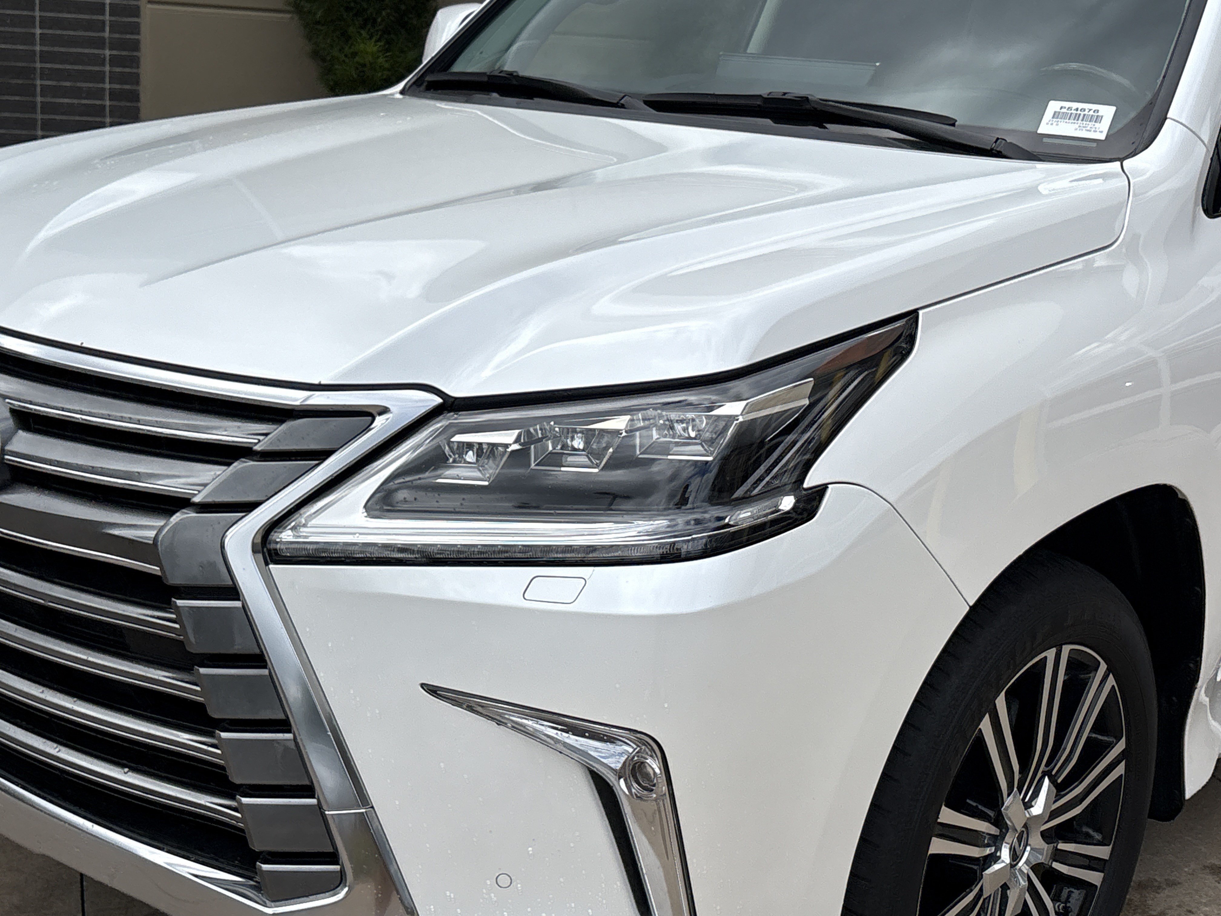 Used 2021 Lexus LX 570 4WD w/ Luxury Package image 6