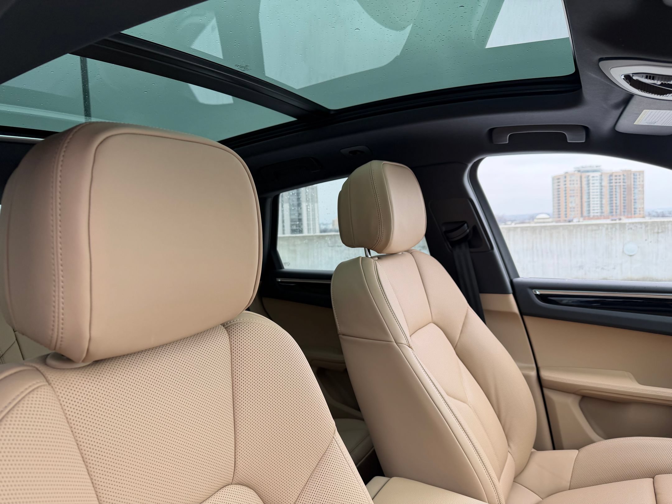 Certified 2026 Porsche Macan AWD/4WD image 13