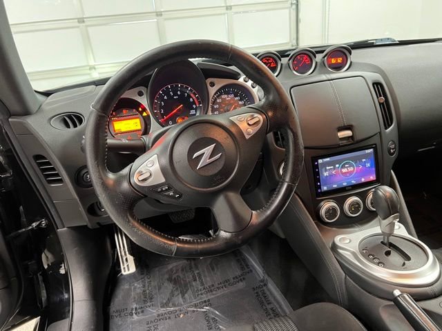 Used 2019 Nissan 370Z Coupe RWD image 27
