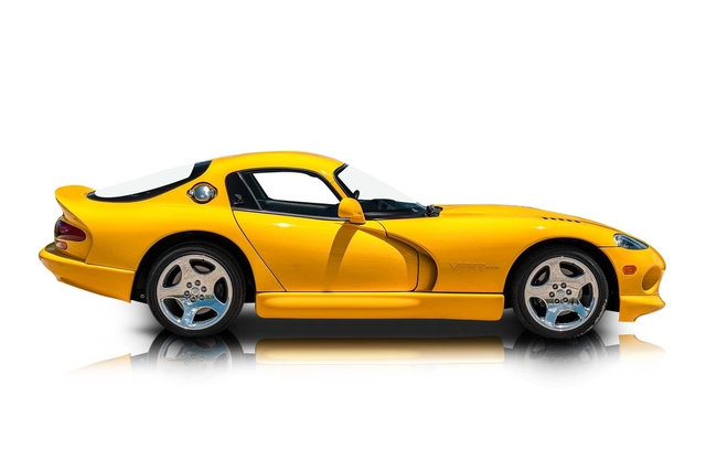 Used 2001 Dodge Viper GTS RWD image 2