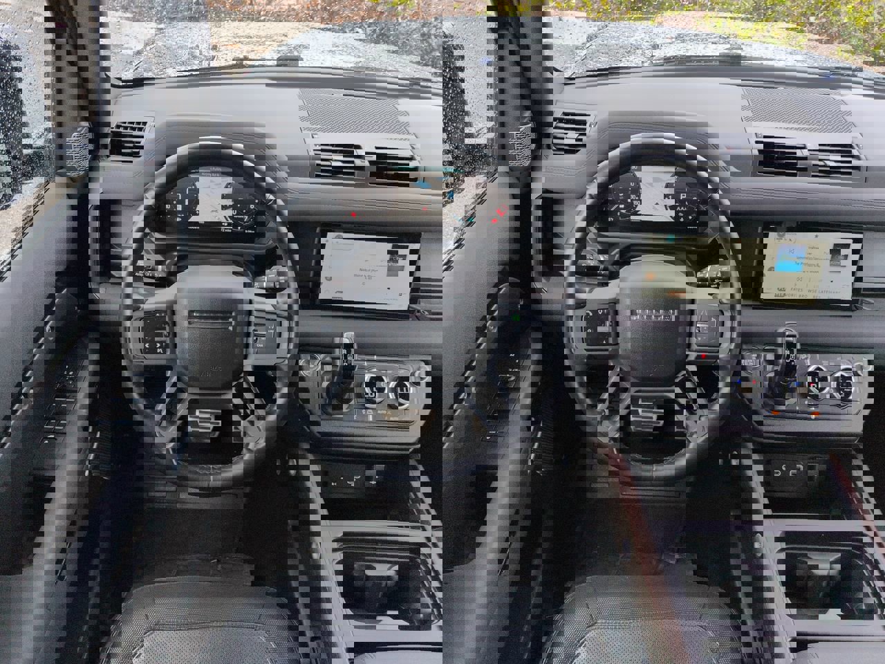 Used 2023 Land Rover Defender 110 X-Dynamic SE image 16