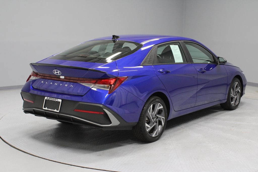 Used 2025 Hyundai Elantra Sport FWD image 10