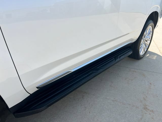 Certified 2025 Cadillac Escalade Premium Luxury AWD/4WD image 12