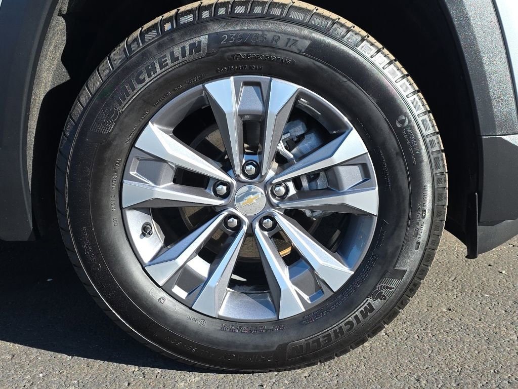 Used 2025 Chevrolet Equinox LT w/ Convenience Package II AWD/4WD image 12