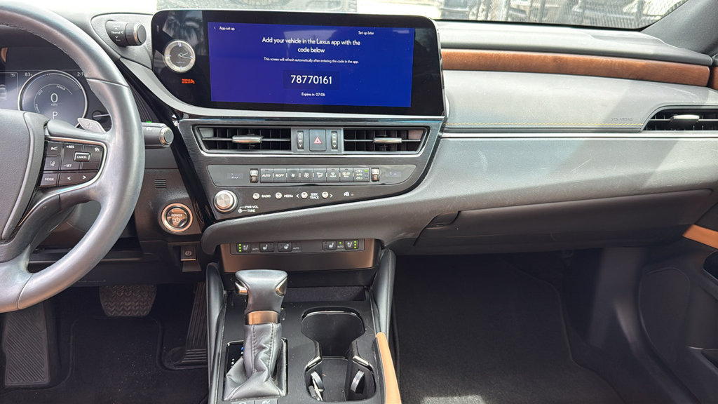 Used 2023 Lexus ES 300h w/ Premium Package FWD image 34
