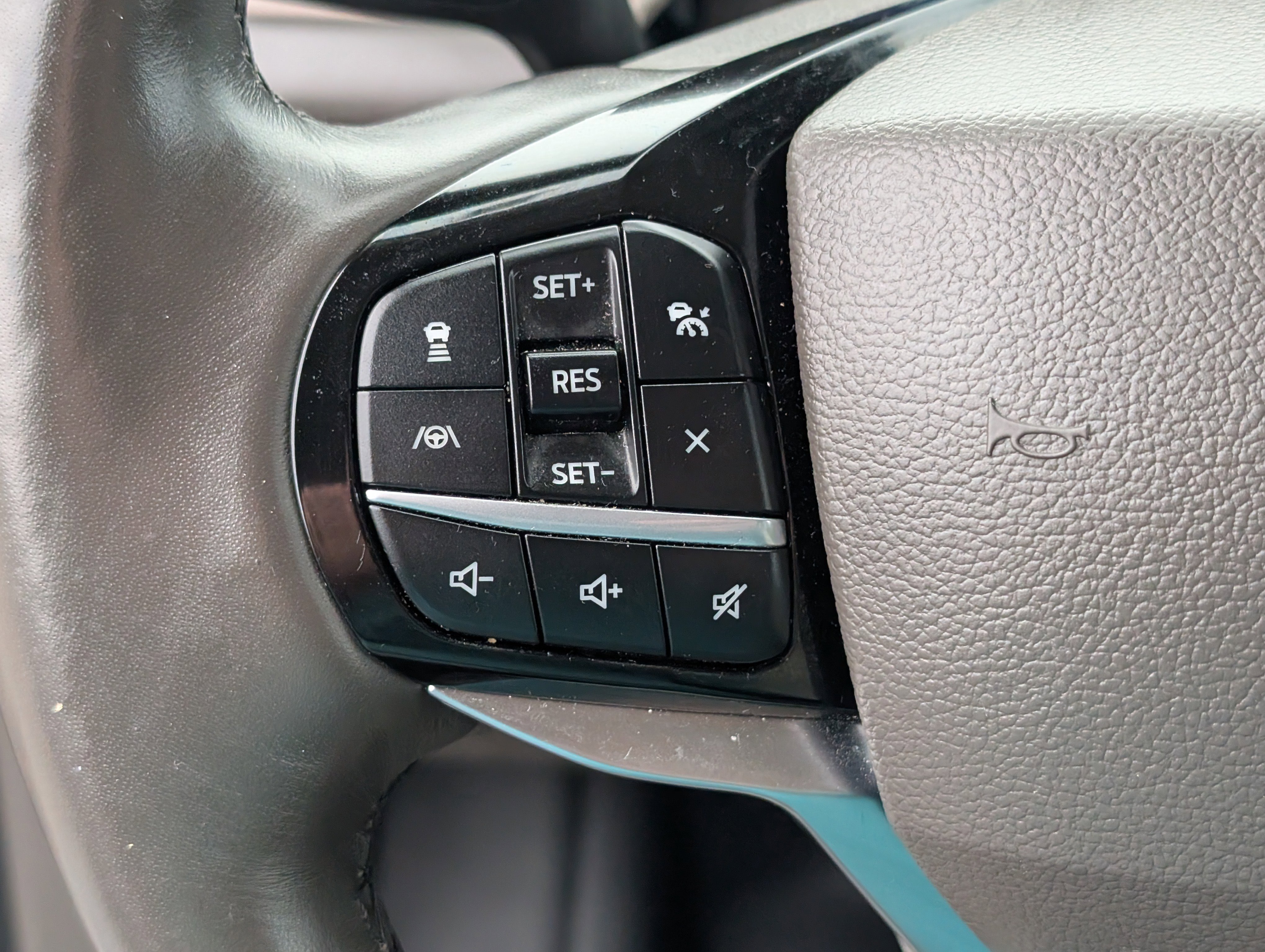 Used 2022 Ford Explorer Platinum w/ Equipment Group 601A image 20