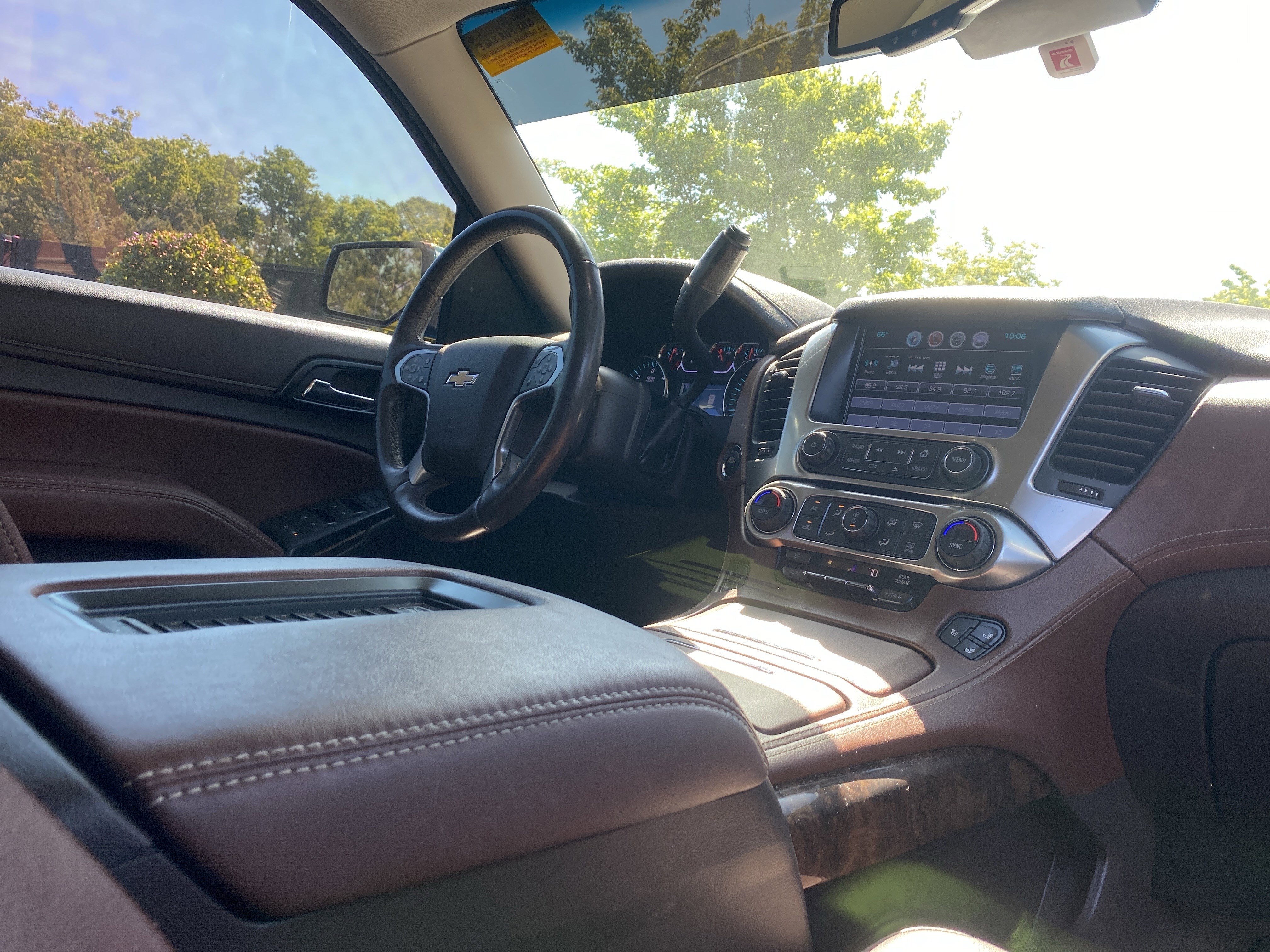 Used 2017 Chevrolet Suburban Premier RWD image 6