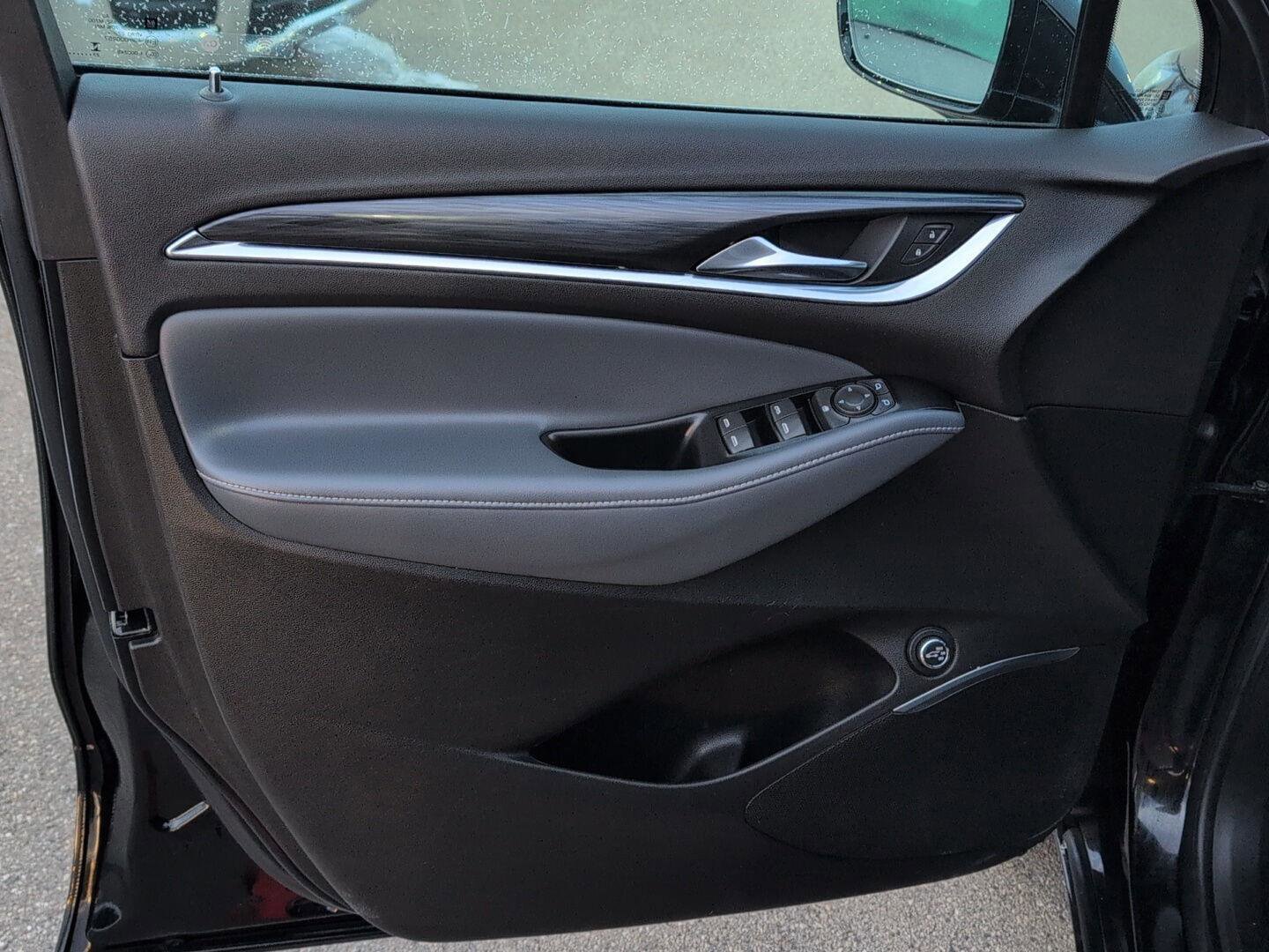 Used 2024 Buick Enclave Essence w/ Experience Buick Package image 16