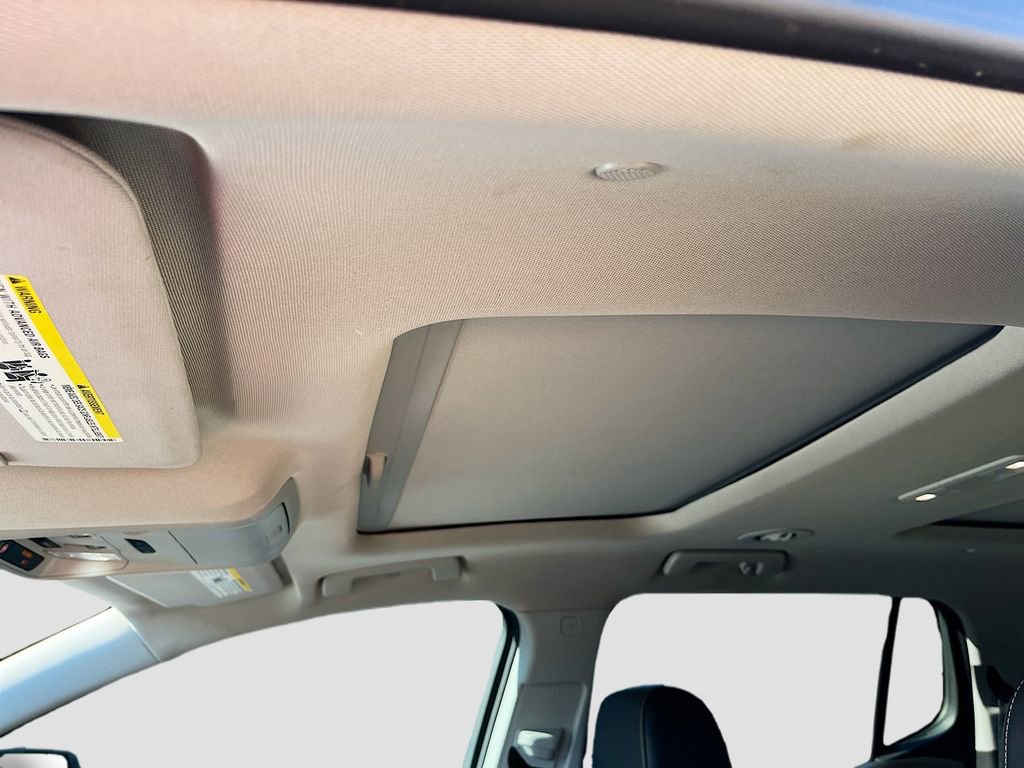 Used 2023 GMC Acadia SLT w/ Elevation Edition image 22