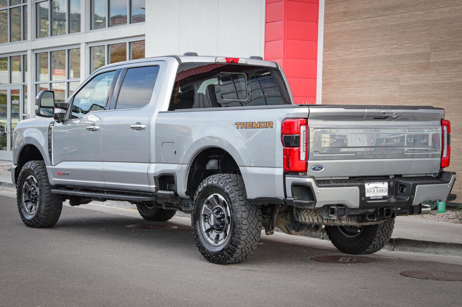 Used 2023 Ford F350 Platinum w/ Tremor Off-Road Package image 7