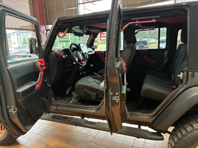 Used 2018 Jeep Wrangler Unlimited Sport w/ Connectivity Group image 7
