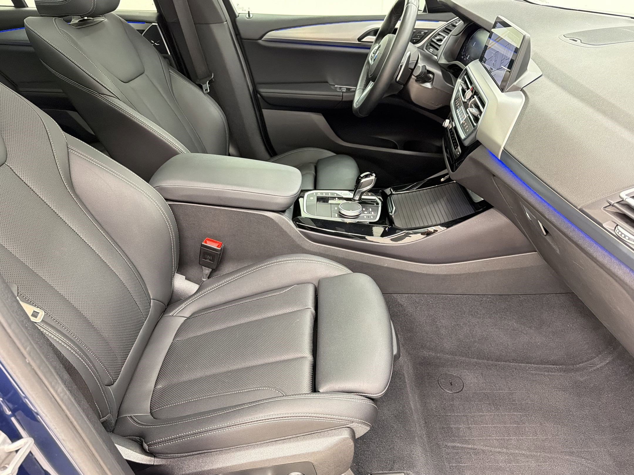 Certified 2024 BMW X3 xDrive30i w/ M Sport Package image 29