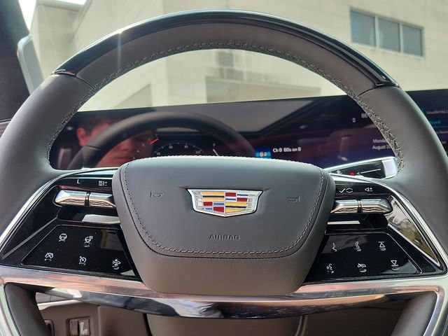 New 2026 Cadillac Escalade ESV Platinum Sport w/ LPO, ONYX Package AWD/4WD image 15