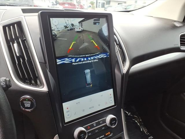 Used 2024 Ford Edge SEL image 17