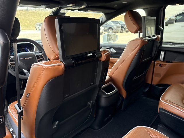 Used 2024 Chrysler Pacifica Pinnacle image 7