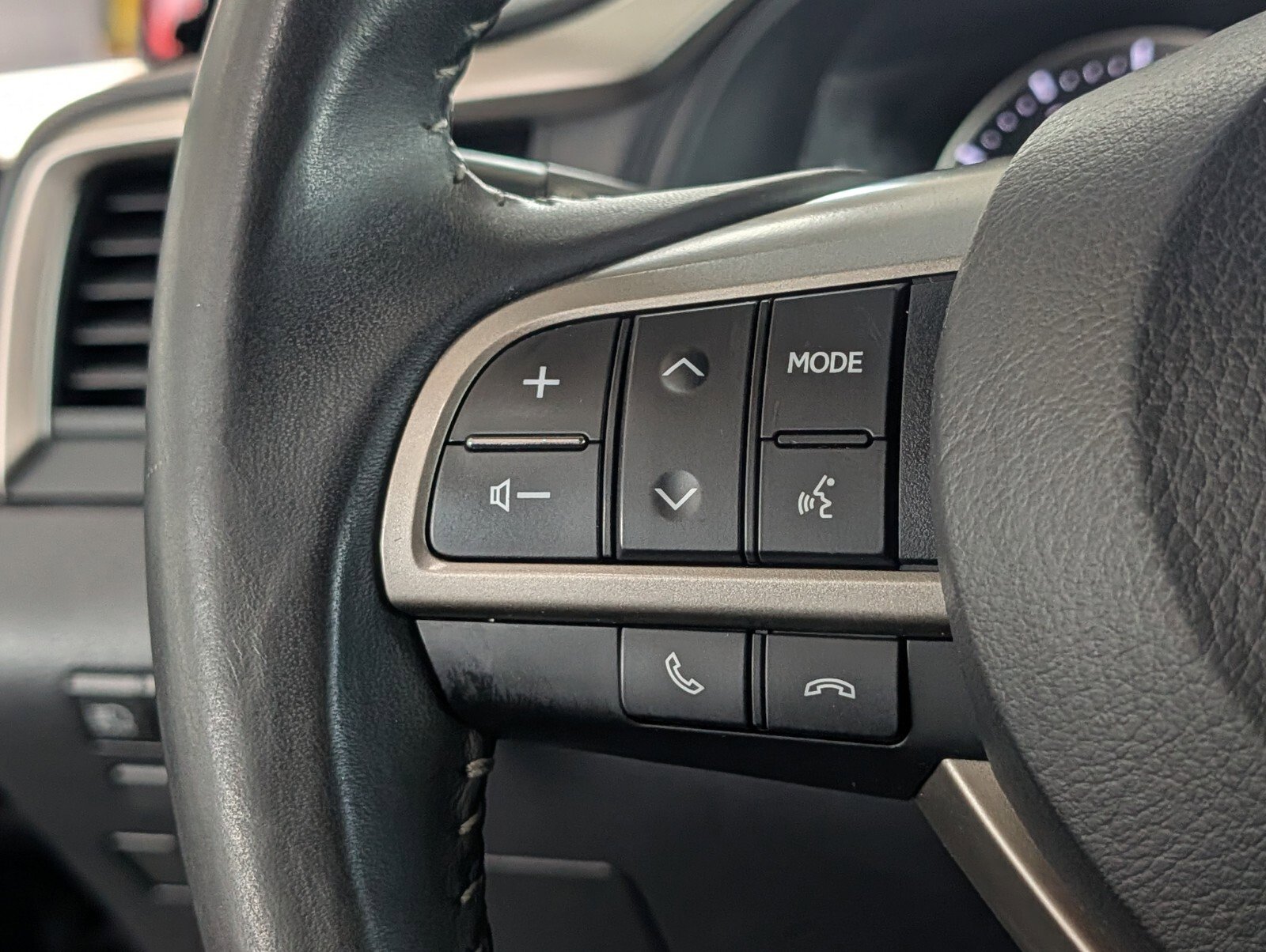 Used 2017 Lexus RX 350 FWD w/ Accessory Package image 18