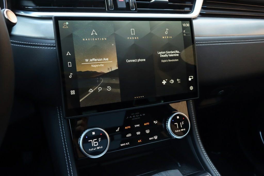 Used 2026 Jaguar F-PACE R-Dynamic S image 21