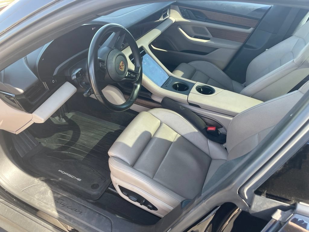 Used 2022 Porsche Taycan RWD image 9