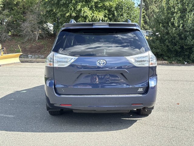 Used 2019 Toyota Sienna SE AWD/4WD image 3
