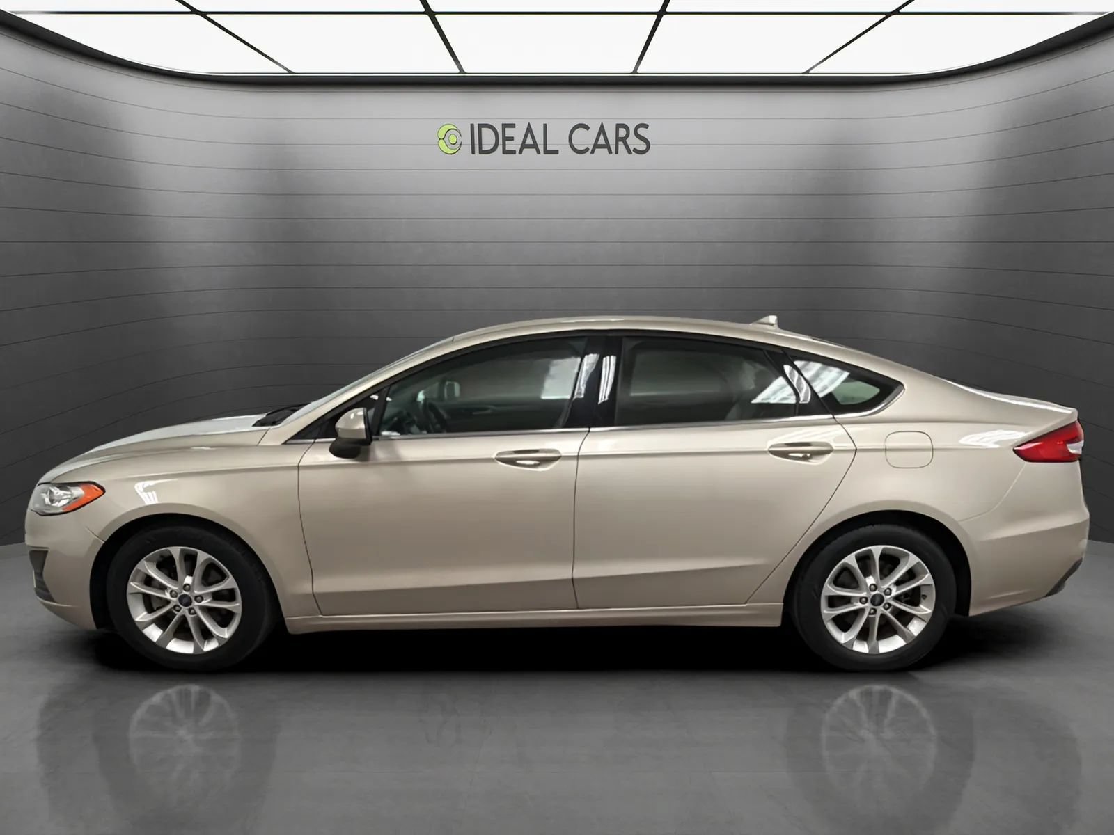 Used 2019 Ford Fusion SE FWD image 8