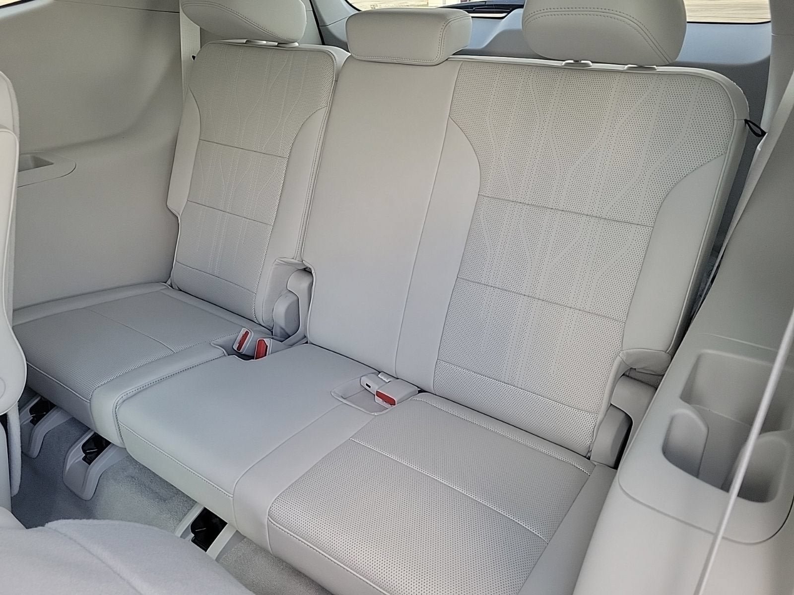 New 2026 Buick Enclave Avenir w/ Super Cruise Package FWD image 11