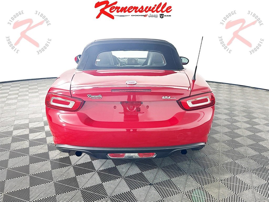 Used 2019 FIAT 124 Spider Classica image 6
