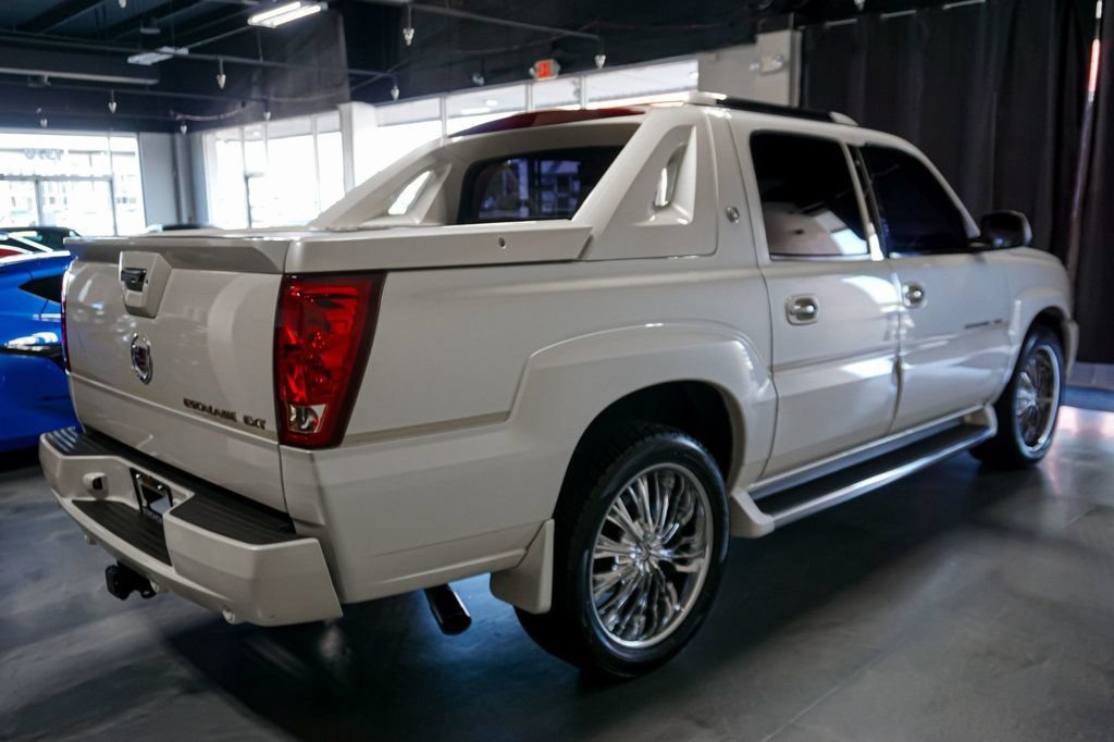 Used 2004 Cadillac Escalade EXT AWD/4WD image 7