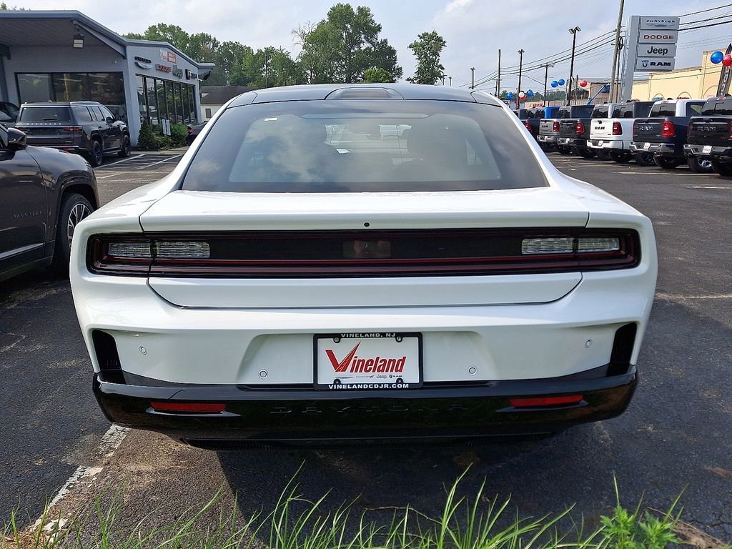 New 2025 Dodge Charger Daytona R/T w/ Sun & Sound Package AWD/4WD image 5