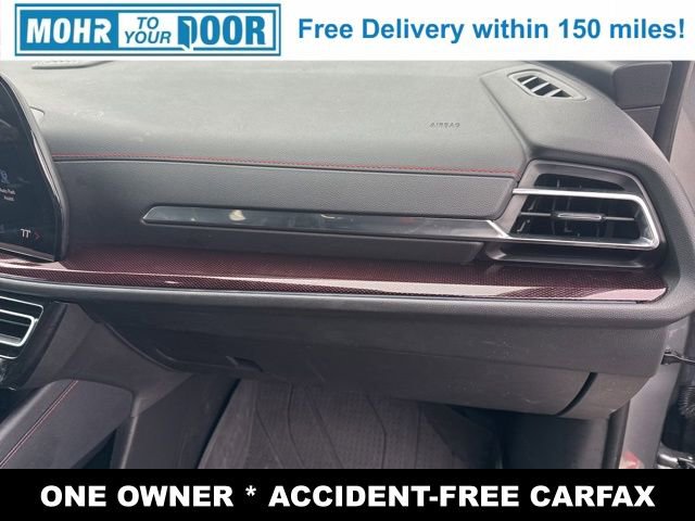 Used 2025 Chevrolet Traverse RS image 26
