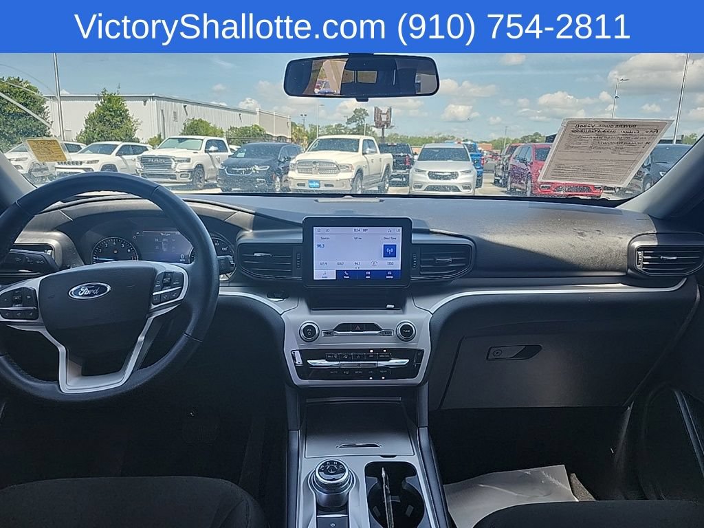 Used 2023 Ford Explorer XLT RWD image 4