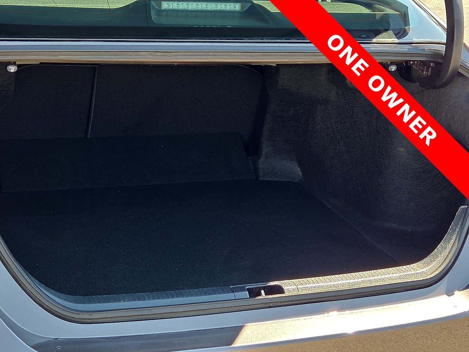 Used 2023 Toyota Camry SE FWD image 9