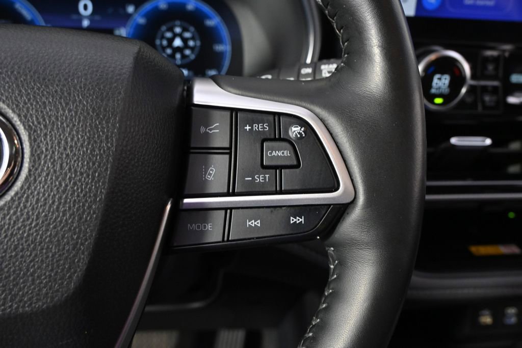 Used 2023 Toyota Highlander Platinum image 35