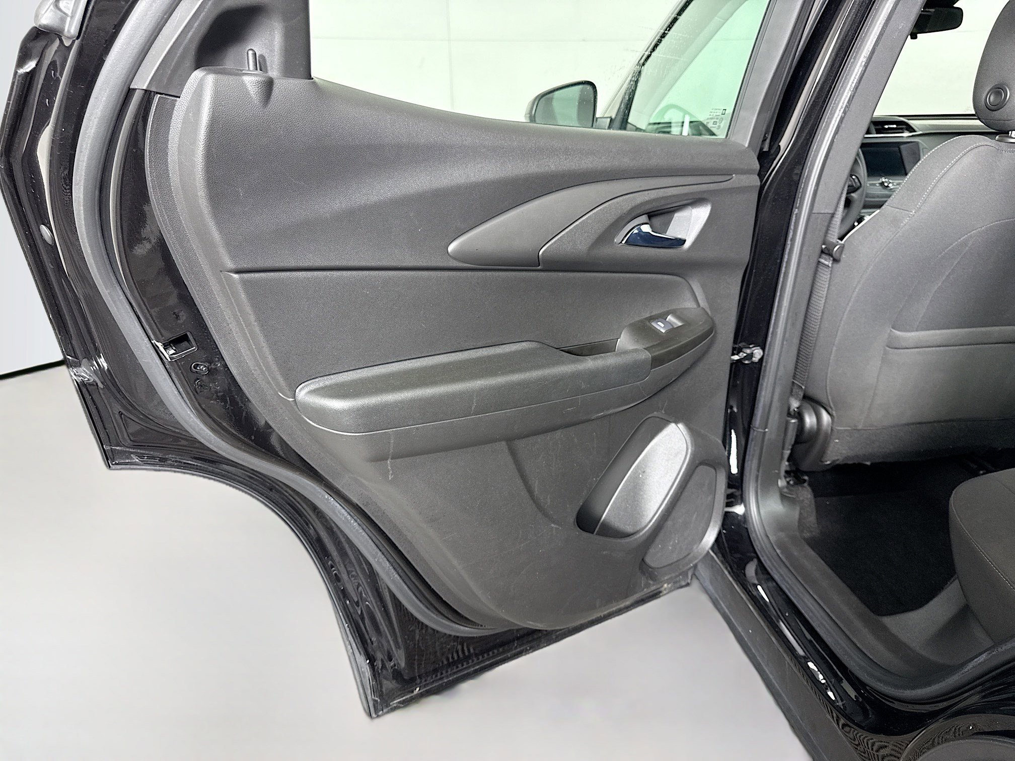 Used 2021 Chevrolet TrailBlazer LS FWD image 25
