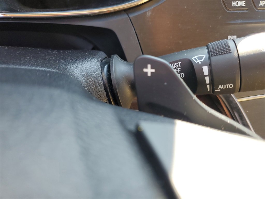 Used 2015 Toyota Avalon Limited image 28