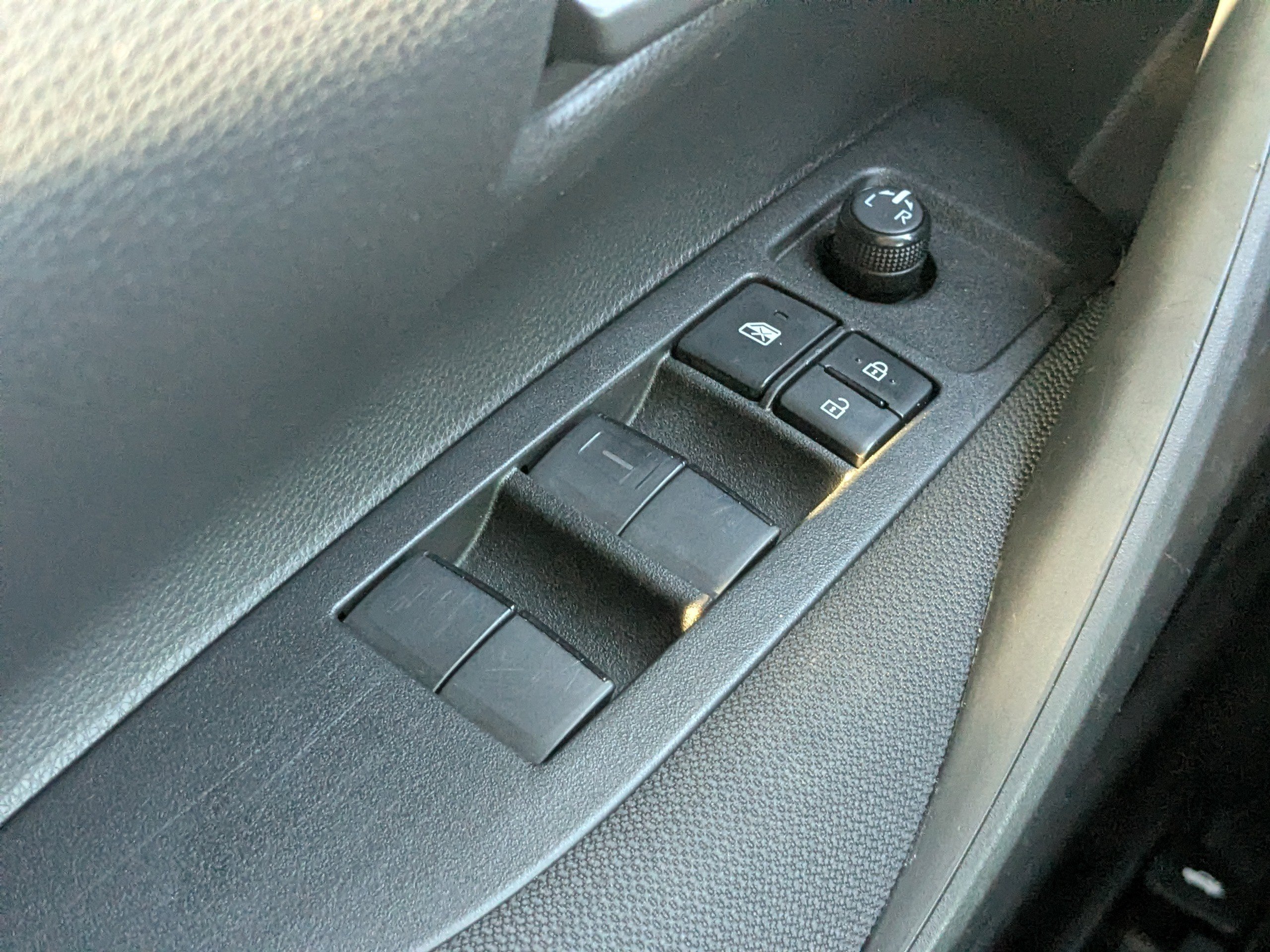 Used 2023 Toyota Corolla LE image 24