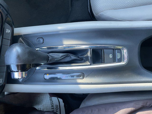 Used 2016 Honda HR-V LX image 36